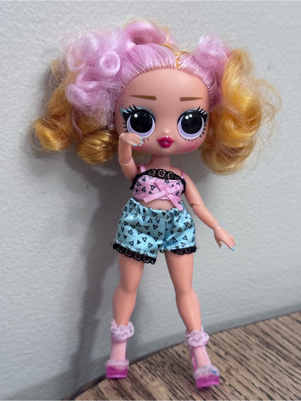 LOL Surprise Pink & Yellow Curly-Haired Fashion with Blue Shorts 7 in Doll